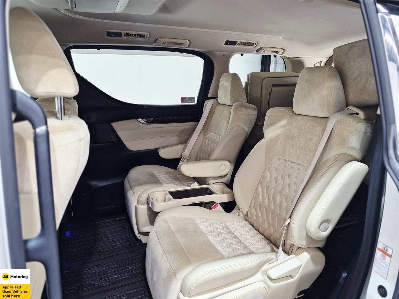 2016 Toyota Alphard