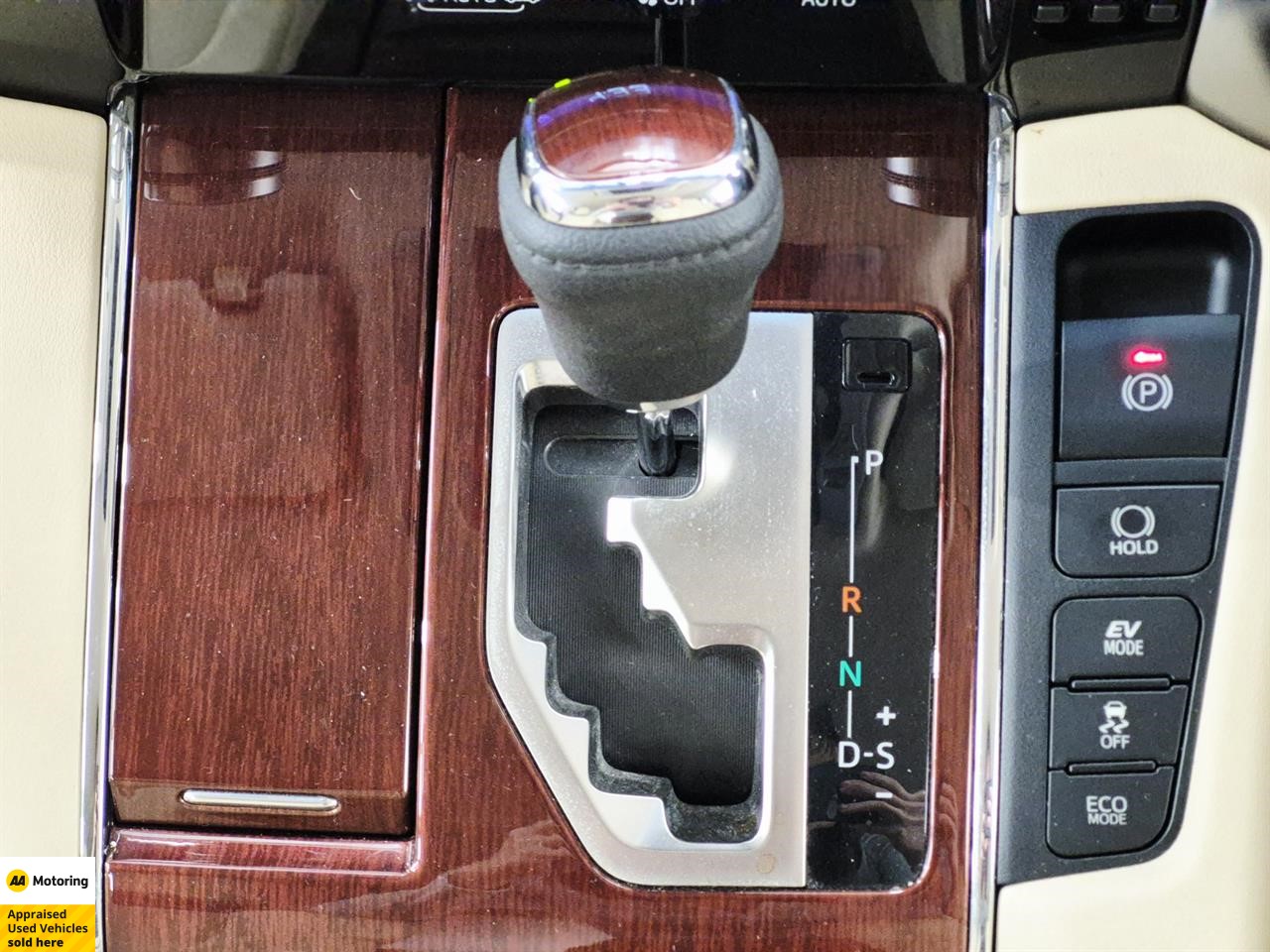 2016 Toyota Alphard