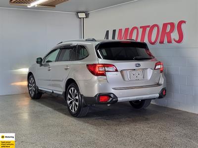 2015 Subaru Outback - Thumbnail
