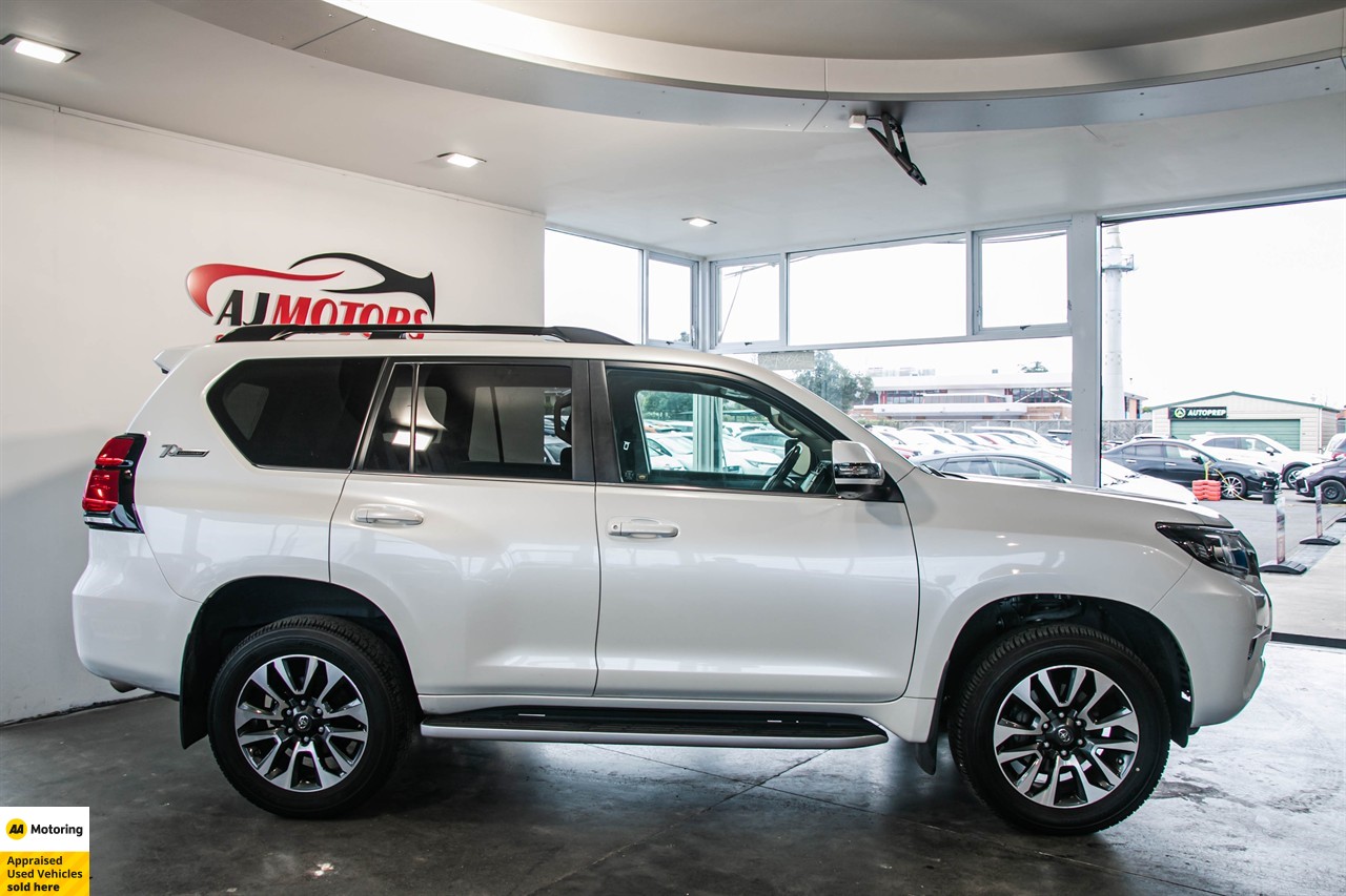 2022 Toyota Land Cruiser Prado