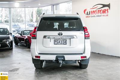 2022 Toyota Land Cruiser Prado - Thumbnail