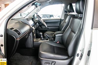 2022 Toyota Land Cruiser Prado - Thumbnail