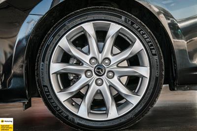 2015 Mazda Axela - Thumbnail