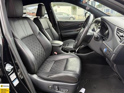 2014 Toyota Harrier - Thumbnail