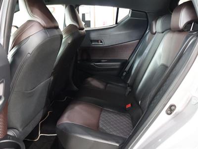 2018 Toyota C-HR - Thumbnail