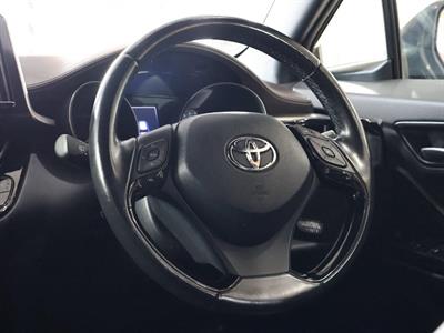 2018 Toyota C-HR - Thumbnail