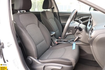 2022 Hyundai i30 - Thumbnail