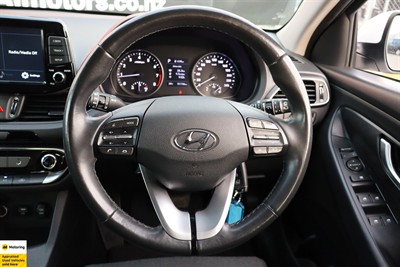 2022 Hyundai i30 - Thumbnail