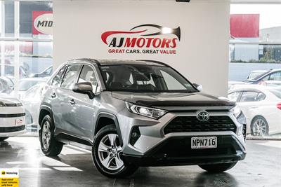 2021 Toyota RAV4 - Thumbnail