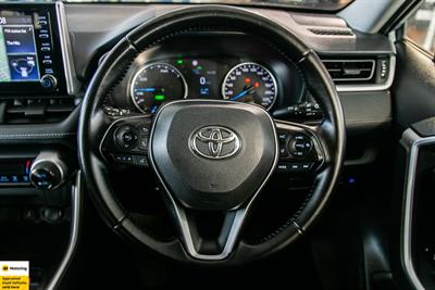 2021 Toyota RAV4 - Thumbnail