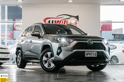 2021 Toyota RAV4 - Thumbnail