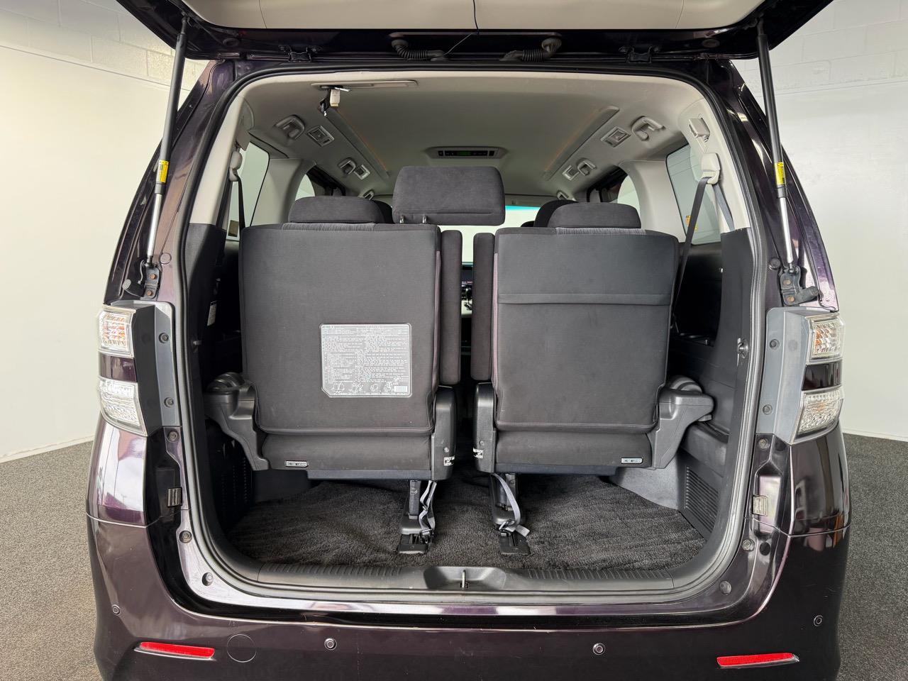 2013 Toyota Vellfire