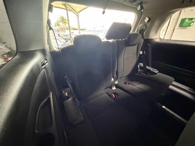 2013 Toyota Vellfire - Thumbnail