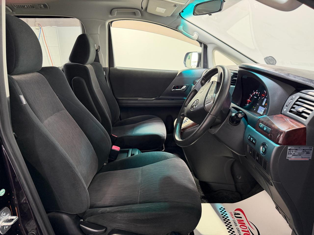 2013 Toyota Vellfire