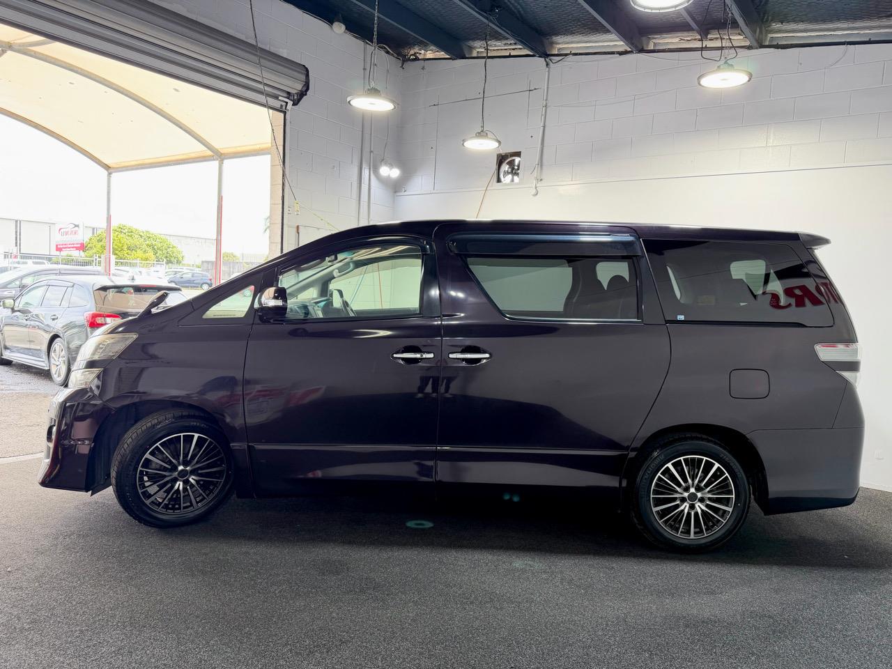 2013 Toyota Vellfire