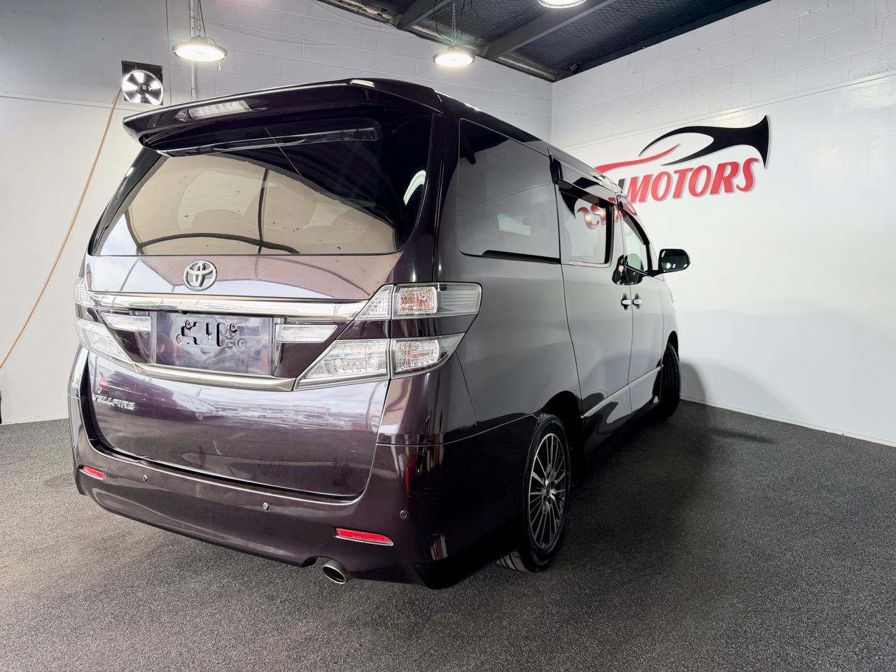 2013 Toyota Vellfire