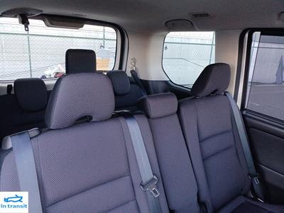 2016 Nissan Serena - Thumbnail