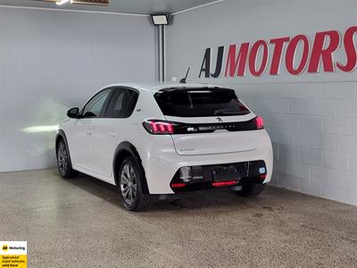2021 Peugeot e-208 - Thumbnail
