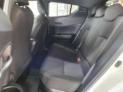 2020 Toyota C-HR - Thumbnail