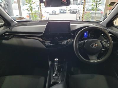 2020 Toyota C-HR - Thumbnail