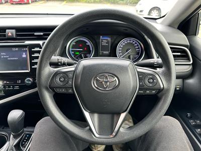 2020 Toyota Camry - Thumbnail