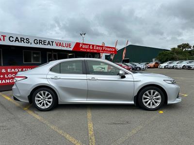 2020 Toyota Camry - Thumbnail