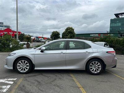 2020 Toyota Camry - Thumbnail