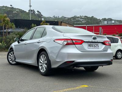2020 Toyota Camry - Thumbnail