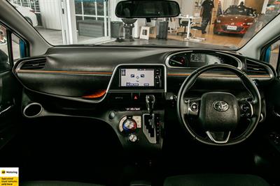 2018 Toyota Sienta - Thumbnail