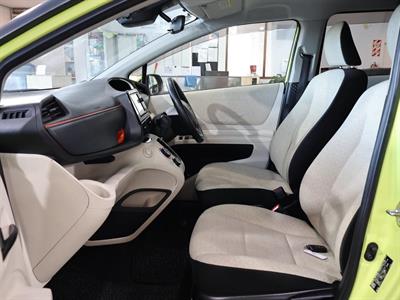 2015 Toyota Sienta - Thumbnail
