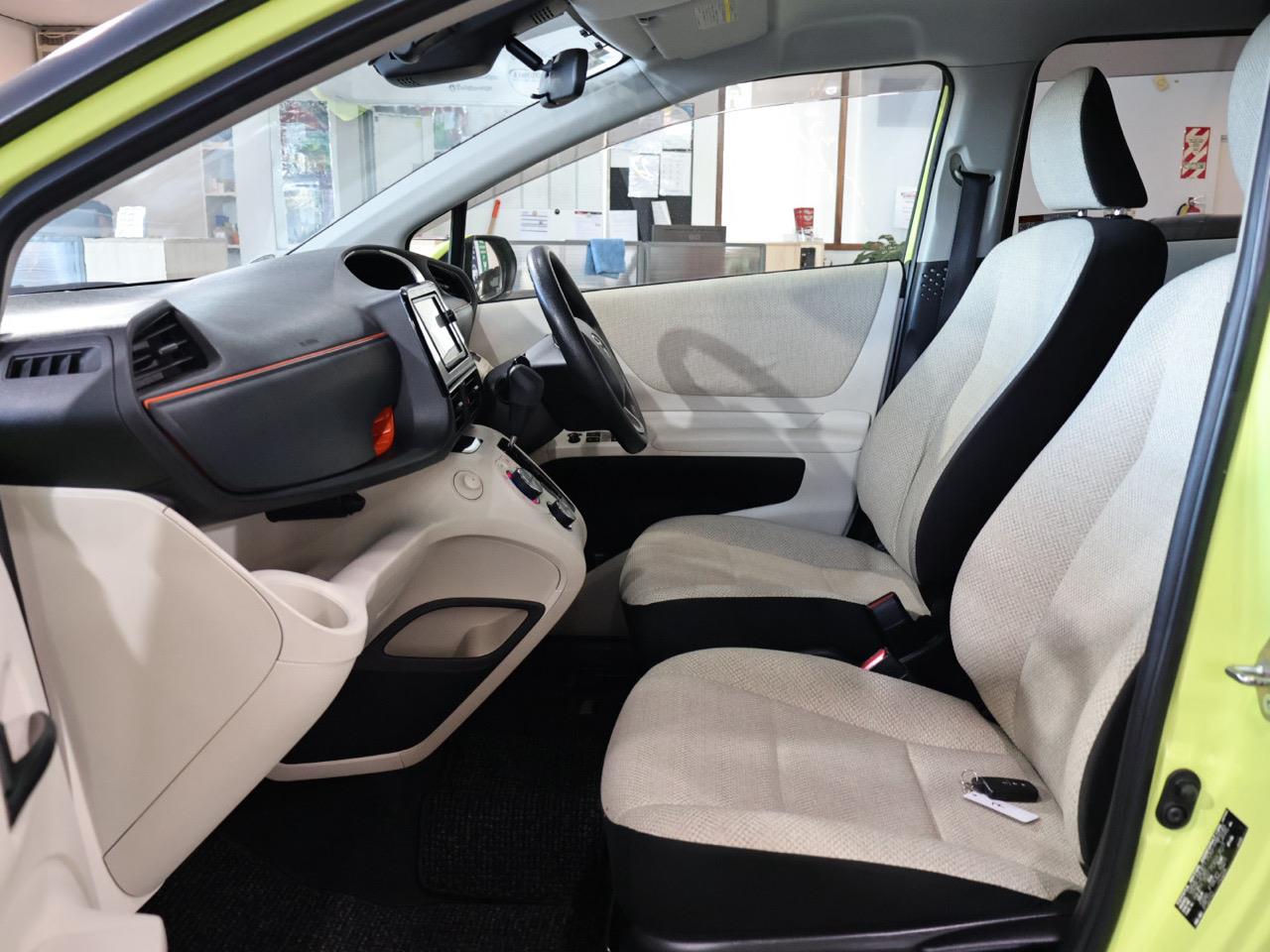 2015 Toyota Sienta