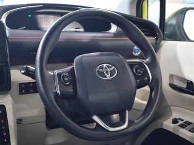 2015 Toyota Sienta - Thumbnail