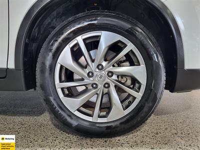 2017 Nissan X-Trail - Thumbnail