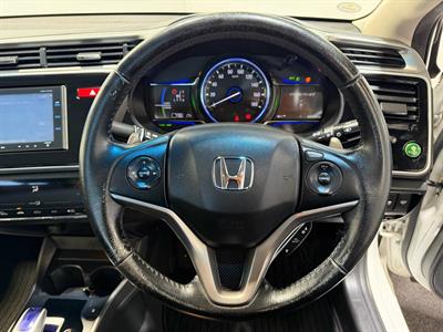 2015 Honda Grace - Thumbnail