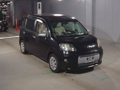 2014 Toyota Porte - Thumbnail