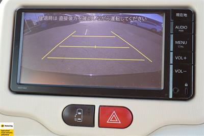2014 Toyota Porte - Thumbnail
