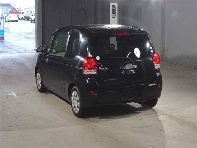 2014 Toyota Porte - Thumbnail