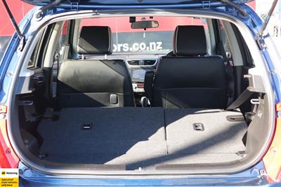 2015 Suzuki Swift - Thumbnail