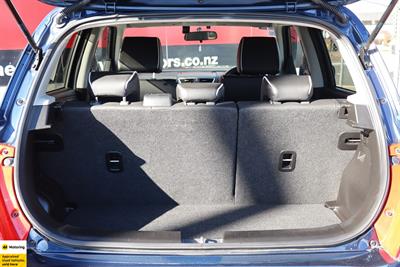 2015 Suzuki Swift - Thumbnail