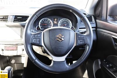 2015 Suzuki Swift - Thumbnail