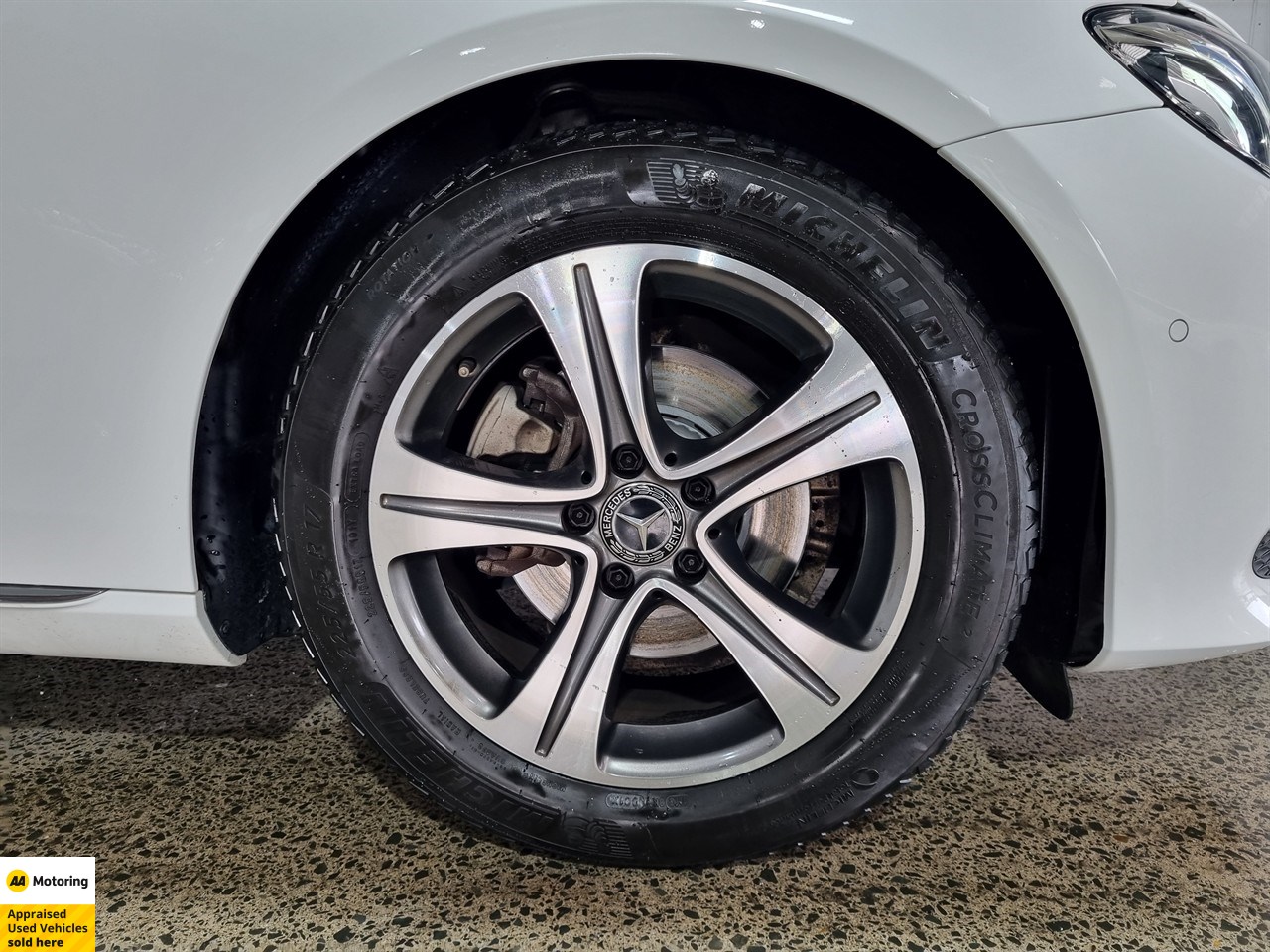 2019 Mercedes-Benz E 200