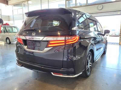 2015 Honda Odyssey - Thumbnail