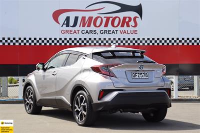 2018 Toyota C-HR - Thumbnail