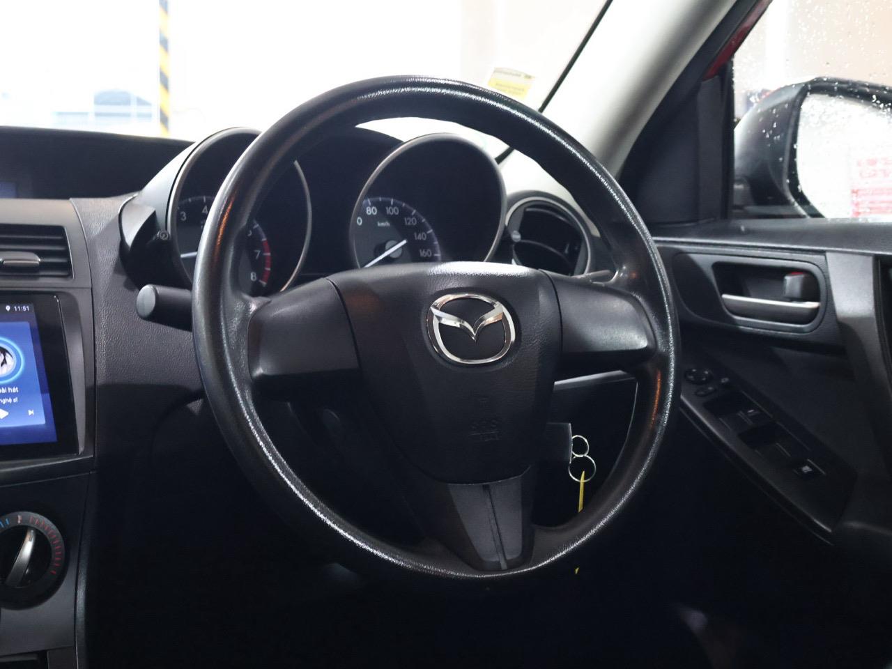 2013 Mazda Axela