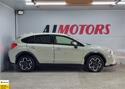 2015 Subaru XV - Thumbnail