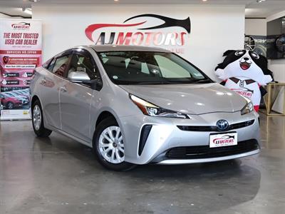 2020 Toyota Prius - Thumbnail