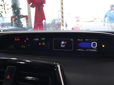 2020 Toyota Prius - Thumbnail