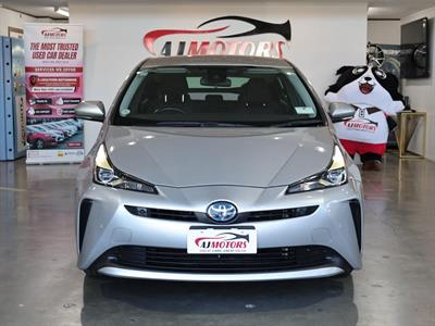 2020 Toyota Prius - Thumbnail