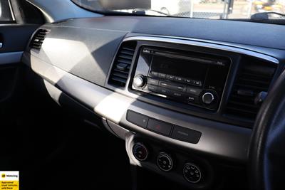 2015 Mitsubishi Lancer - Thumbnail