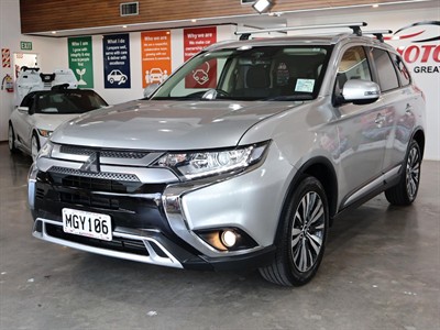 2019 Mitsubishi Outlander - Thumbnail